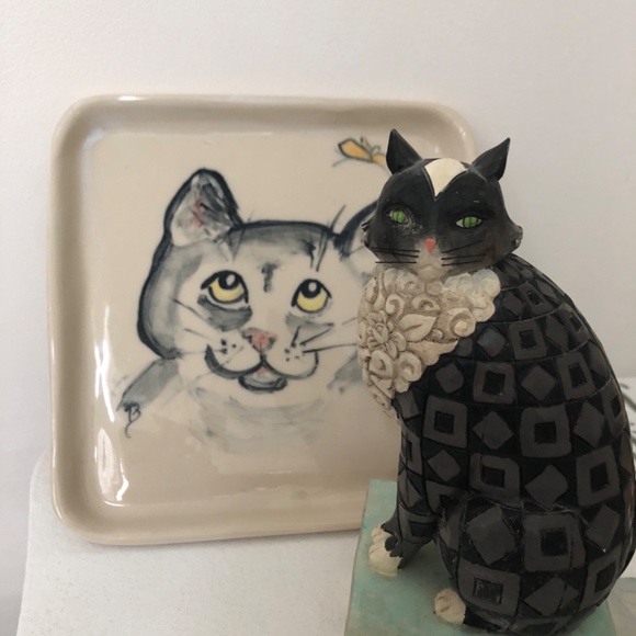 Cat Lover Alert: Jim Shore Lucky cat and ceramic cat plate. - Picture 3 of 5